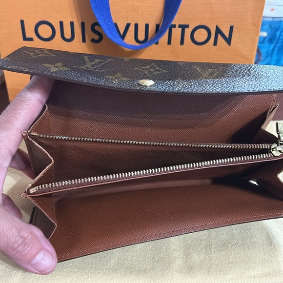 100% Authentic Louis Vuitton Monogram Sarah Long Wallet - Picture 8 of 15